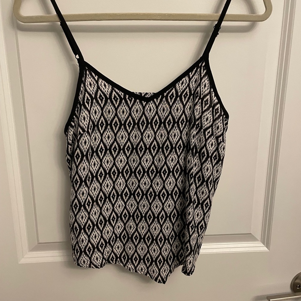 Women’s Geo top